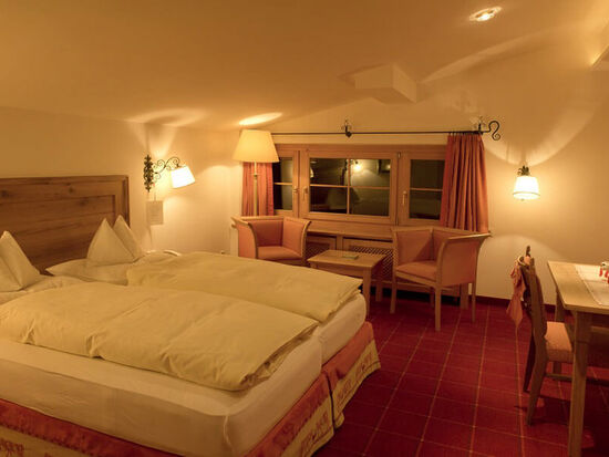 A fully equipped hotel room at Hotel Lech.