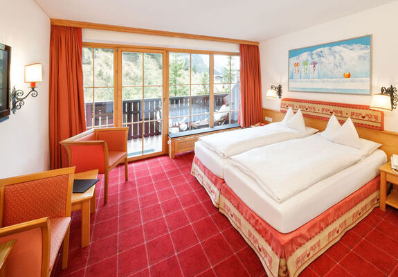 Double room with comfortable furnishings with balcony