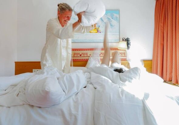 Kissenschalcht im Zimmer