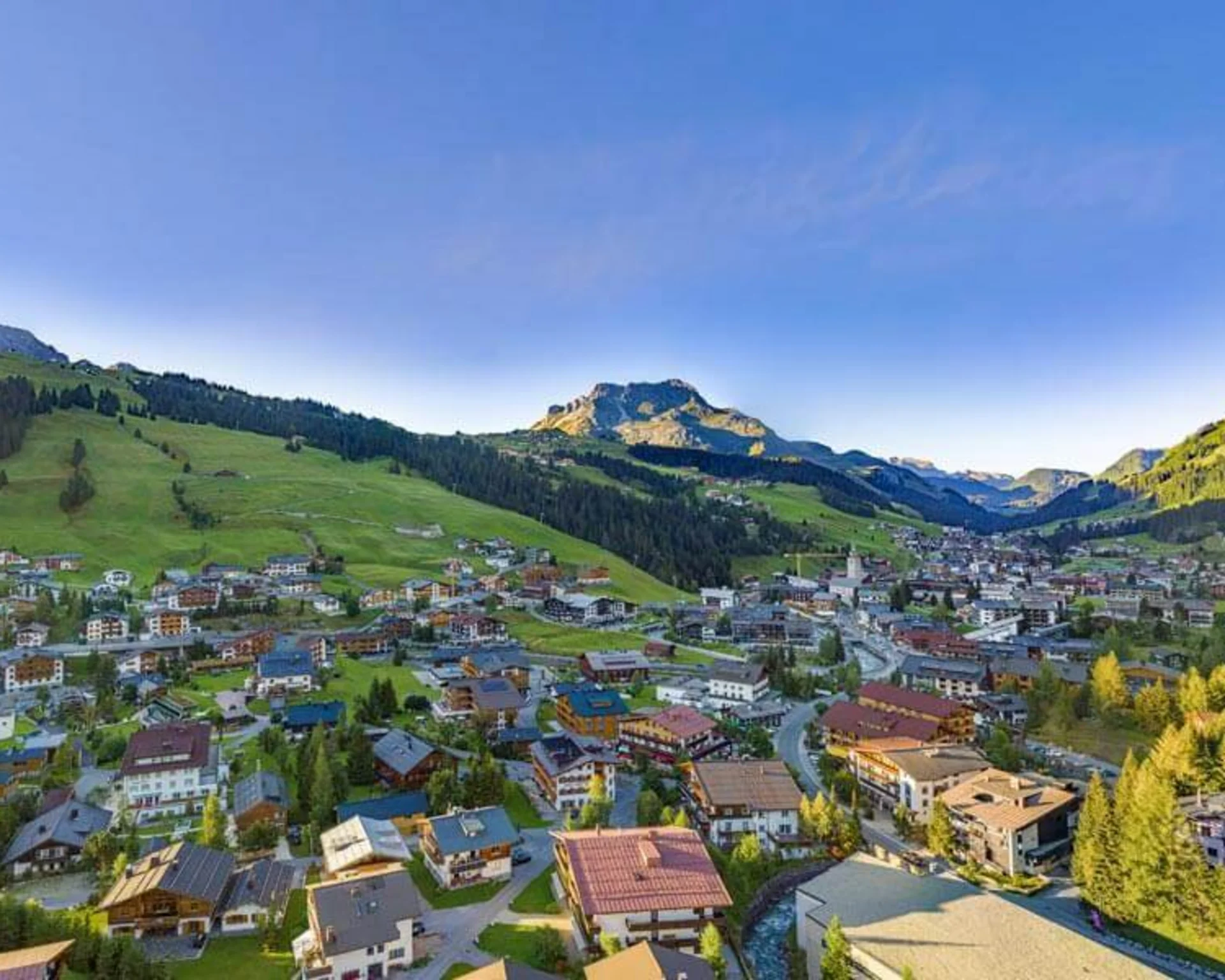 Kamin & Bar in Lech am Arlberg | Das Wohnzimmer im Hotel Lech Kamin & Bar in Lech am Arlberg | Das Wohnzimmer im Hotel Lech