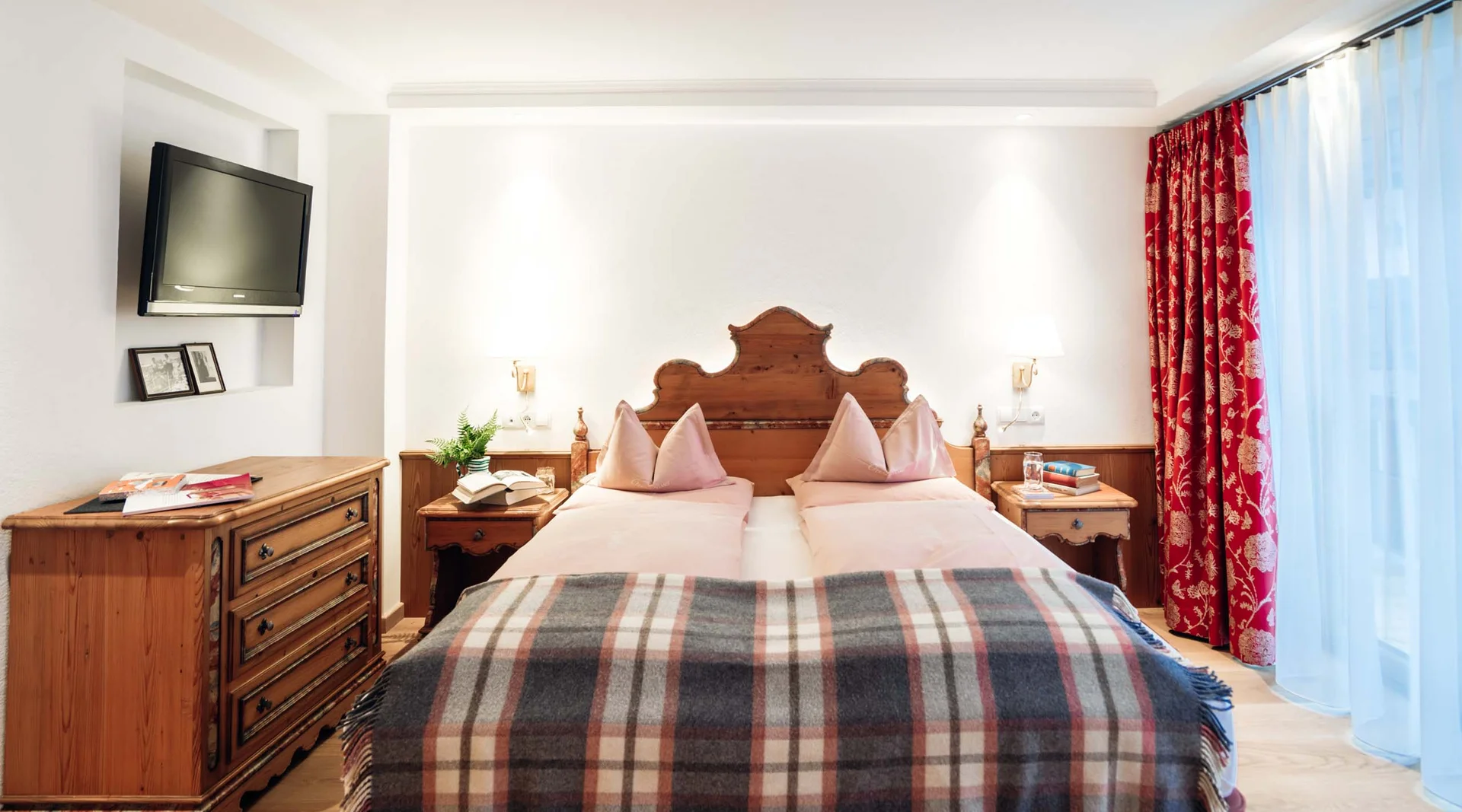 Karriere | Jobs im Hotel Lech am Arlberg Karriere | Jobs im Hotel Lech am Arlberg