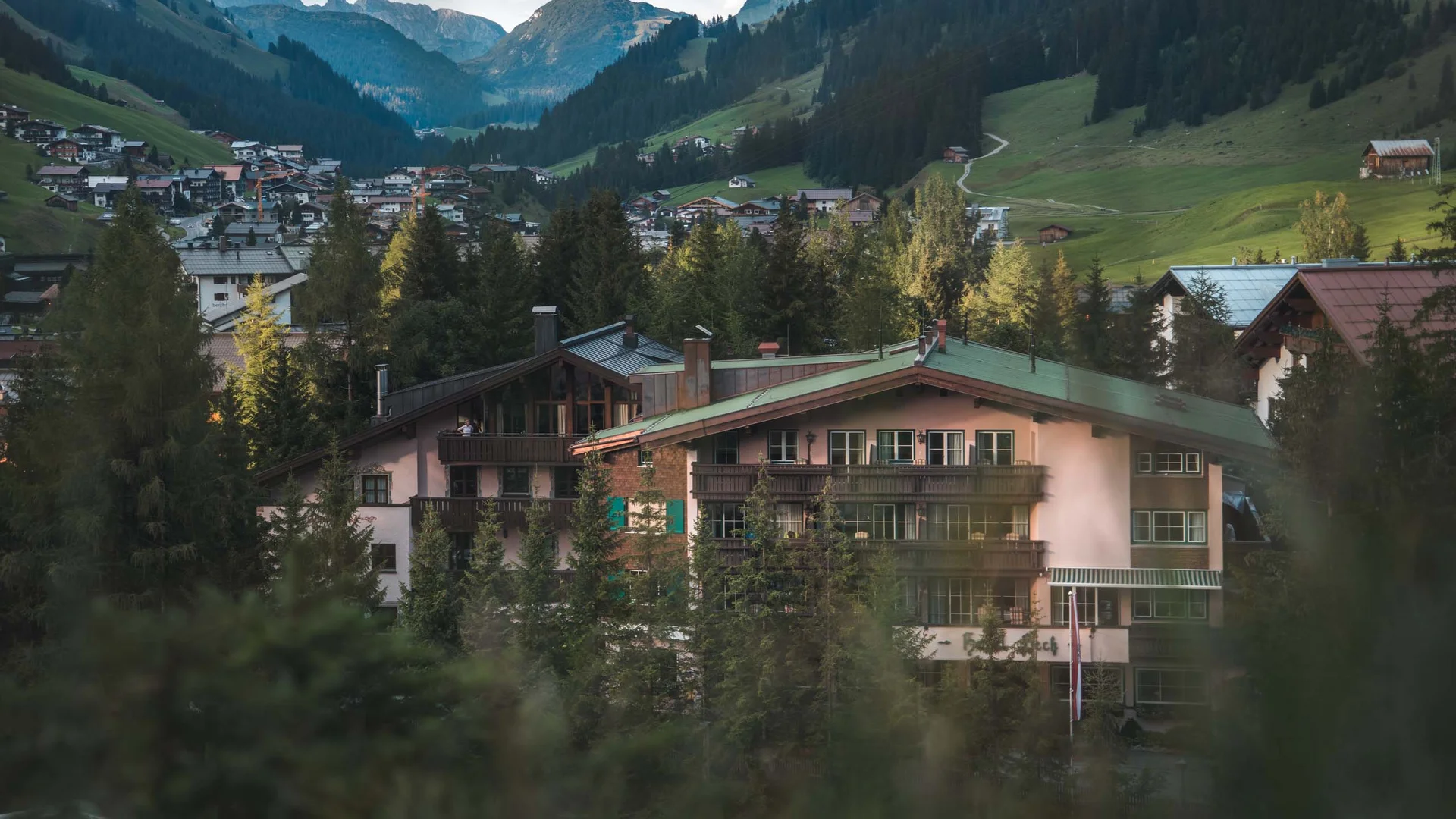 Hotel Lech in Lech am Arlberg | Sehr b‘sundrig seit 1954